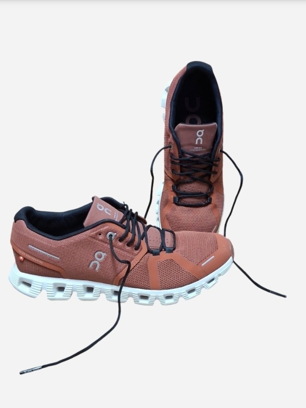 On Running Cloud 5 Running Shoes In Ruby/Rust Colorway - Picture 3 of 8